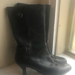Great Nicole boots!